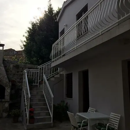Studio Zaton Veliki 2107b זאטון