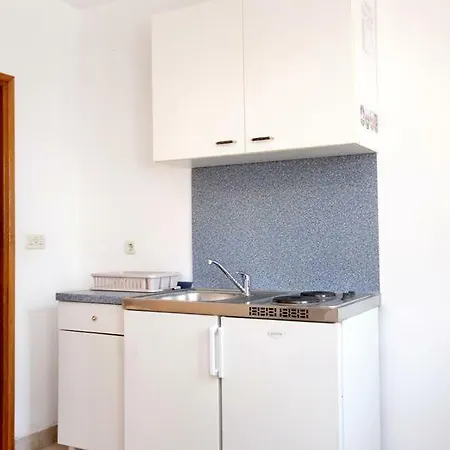 Studio Zaton Veliki 2107b *